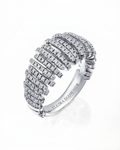 0.55CT NATURAL ROUND BRILLIANT GRADUATED DIAMONDS RING | 9.60G 18K YELLOW GOLD