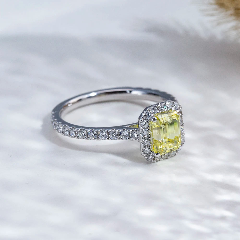 THE ROYAL EMERALD 3CT | YELLOW LAB GROWN DIAMOND RING | 18K GOLD