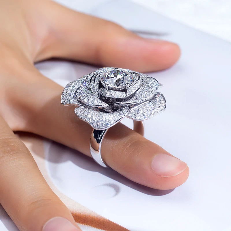 LUXURY FLOWER SHAPE 4.9 CARAT LAB-DIAMONDS ENGAGEMENT RING | 18K SOLID GOLD