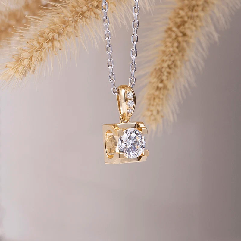 VINTAGE ROMANTIC | 1CT-10CT ROUND BRILLIANT CUT LAB DIAMONDS PENDANT | 18K YELLOW GOLD