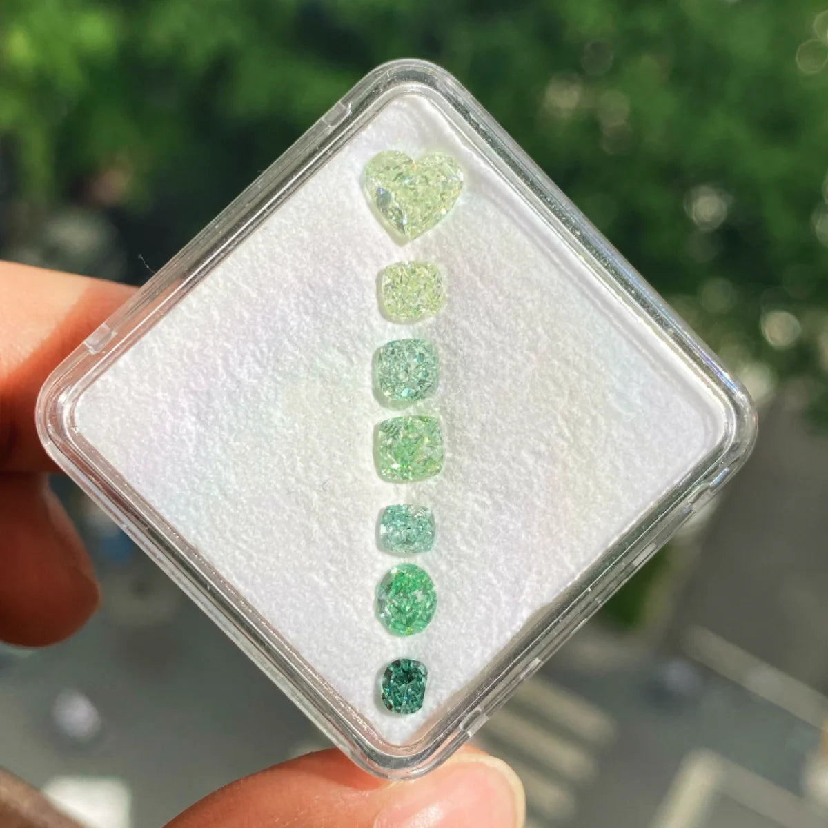 FANCY GREEN CUSHION CUT LAB-GROWN DIAMONDS | 1CT - 5CT | IGI CERTIFIED