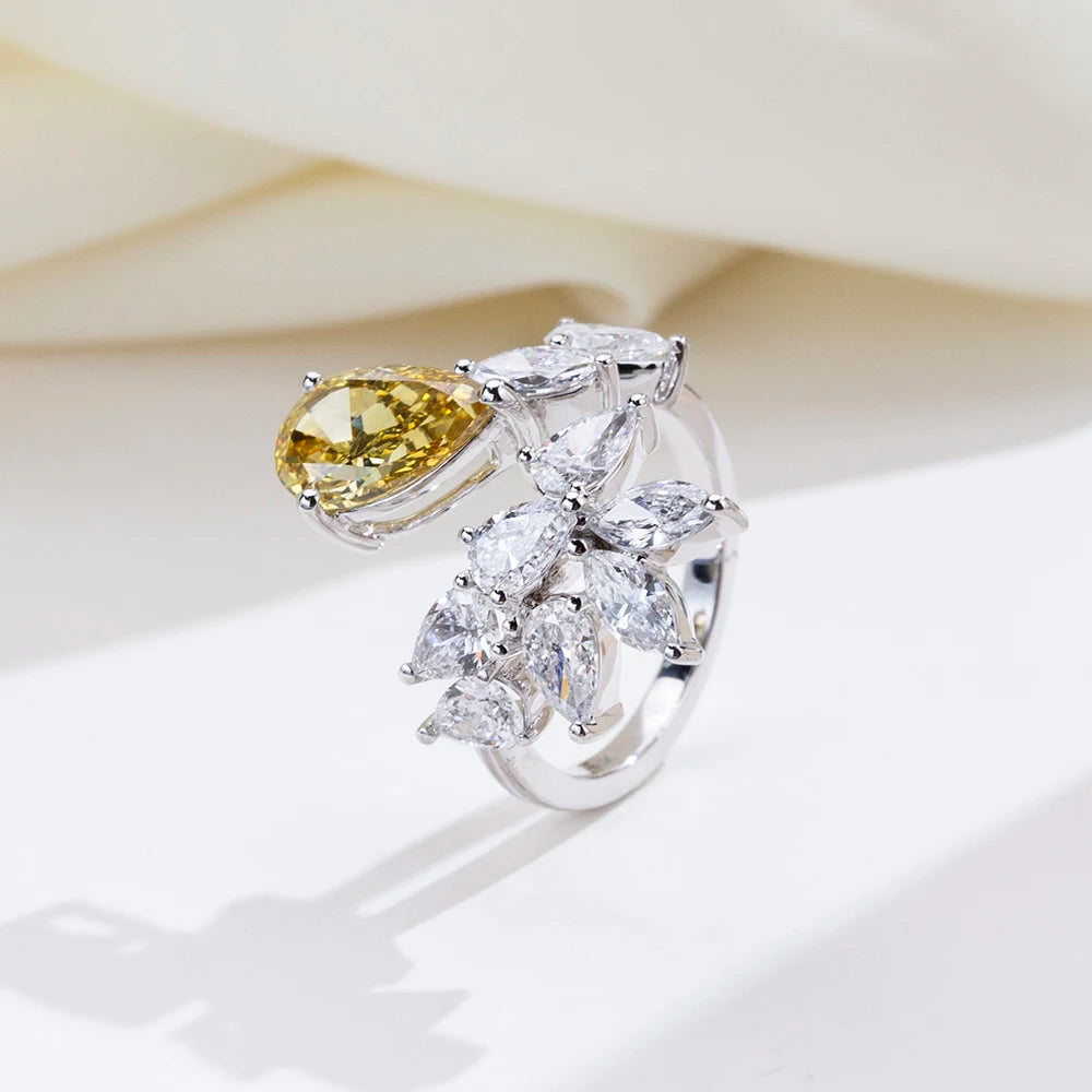THE PEAR CUT 5.60 CARAT ESSENCE INFINITY RING | 18K GOLD
