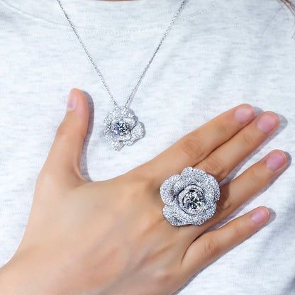 LUXURY FLOWER SHAPE 4.9 CARAT LAB-DIAMONDS ENGAGEMENT RING | 18K SOLID GOLD
