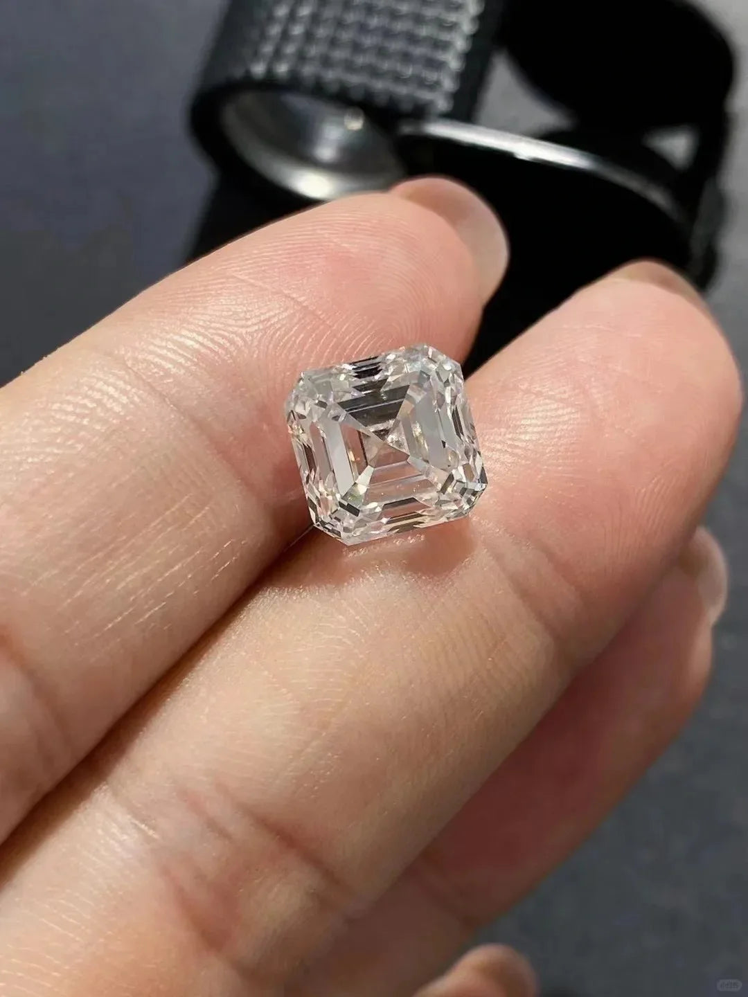 IGI Certified Asscher Cut Lab-Grown- D Color VVS2 (1ct - 5ct)