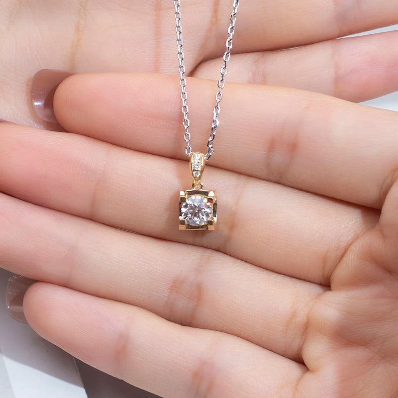 VINTAGE ROMANTIC | 1CT-10CT ROUND BRILLIANT CUT LAB DIAMONDS PENDANT | 18K YELLOW GOLD