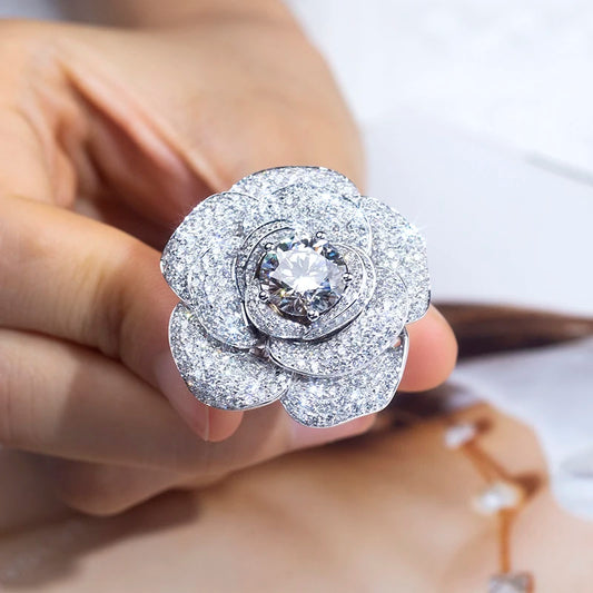 LUXURY FLOWER SHAPE LAB DIAMOND ENGAGEMENT RING | 18K SOLID GOLD