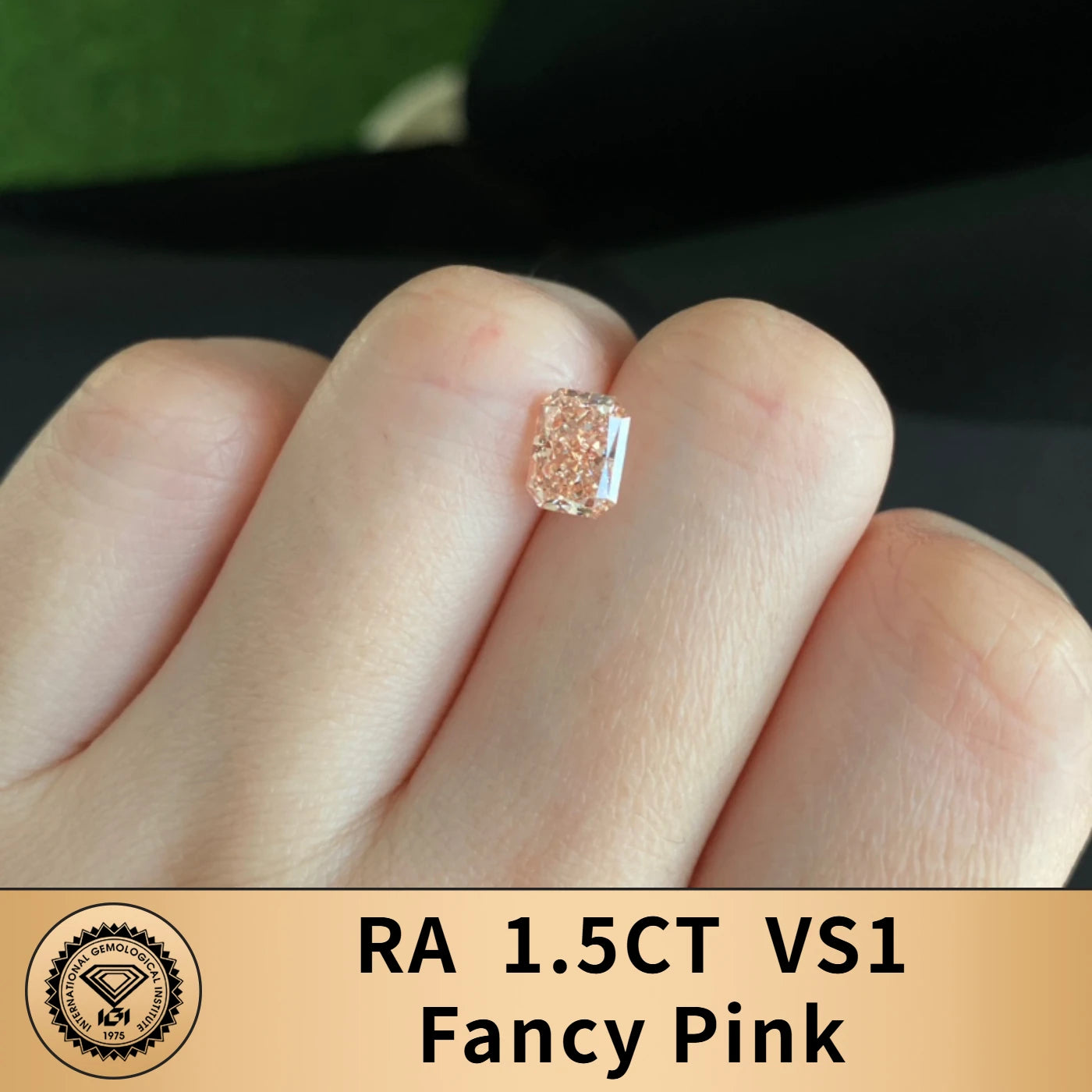 FANCY VIVID PINK LAB GROWN DIAMONDS | 1CT - 4CT | IGI CERTIFIED