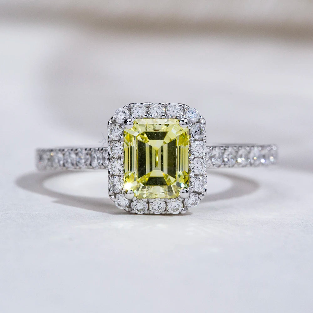 THE ROYAL EMERALD 3CT | YELLOW LAB GROWN DIAMOND RING | 18K GOLD