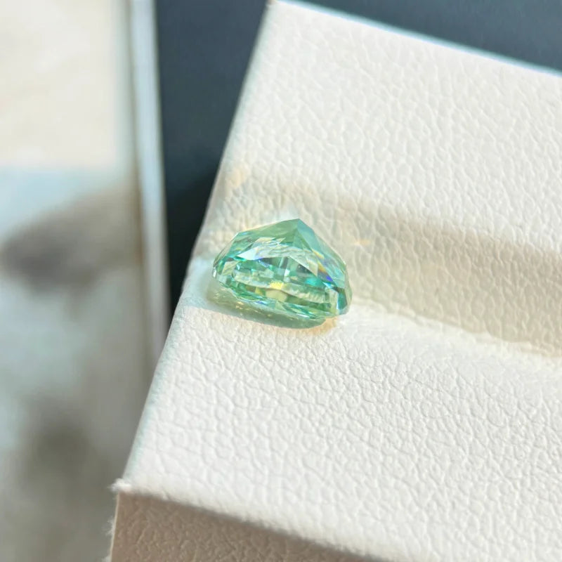 FANCY GREEN CUSHION CUT LAB-GROWN DIAMONDS | 1CT - 5CT | IGI CERTIFIED
